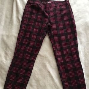 Aeropostal city crop